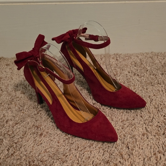 Women's Deep Red Faux Suede Heels Size 41 (US 10.5) (Bin 11) - Picture 1 of 9
